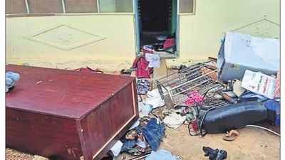 Protesters vandalised the Sub-Range Forest Officer’s office in Shagya on Saturday to demand an impartial probe. (HT PHOTO)