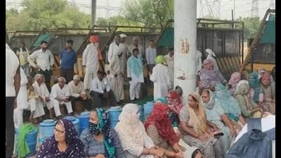 The activists were produced before judicial magistrate (first class) Navnoor Kaur in Hansi, who sent them to judicial custody. (HT File) The activists were produced before judicial magistrate (first class) Navnoor Kaur in Hansi, who sent them to judicial custody. (HT File)