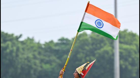 From tricolour-clad children to security guards and gardeners, Independence Day offers a glimpse of the community behind the city’s apartment doors. (Parveen Kumar/HT)
