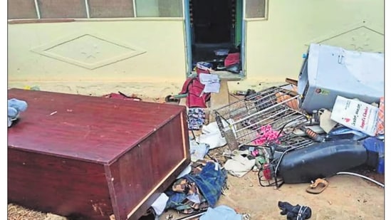 Protesters vandalised the Sub-Range Forest Officer’s office in Shagya on Saturday to demand an impartial probe. (HT PHOTO)