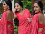 <p>రెడ్ కలర్ సారీలో కార్తీక దీపం 2 సీరియల్ జ్యోత్స్న మెరిసిసోయింది. తన లేటెస్ట్ గ్లామర్ పిక్స్ ను ఇన్ స్టాగ్రామ్ లో షేర్ చేసింది. </p>(instagram-Gayathri Munni)