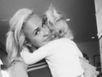 Before her passing, Hayden Panettiere shared insights into her motherhood journey, including struggles with postpartum depression and alcohol dependency.