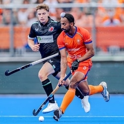 India need to win against Pakistan to qualify to the next round.