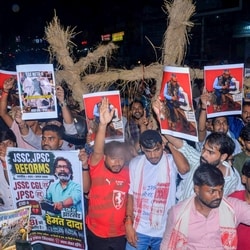Students and aspirants stage a protest demanding a probe into alleged recruitment exam irregularities conducted by the JPSC and JSSC, in Ranchi, Jharkhand.