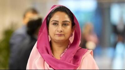 Bathinda MP and senior SAD leader Harsimrat Kaur Badal termed the order a complete mockery of government employees’ rights. (HT File) Bathinda MP and senior SAD leader Harsimrat Kaur Badal termed the order a complete mockery of government employees’ rights. (HT File)