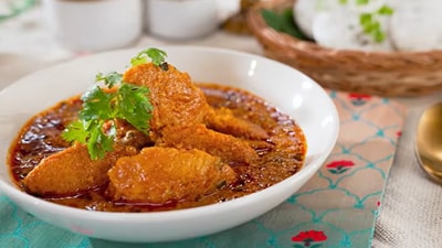 Ranveer Brar's idli kofta curry recipe, as shared below, serves two to four. (@RanveerBrar/YouTube) Ranveer Brar's idli kofta curry recipe, as shared below, serves two to four. (@RanveerBrar/YouTube)