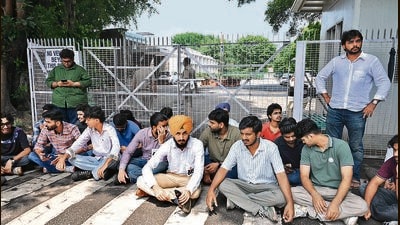 Students during the protest outside the V-C office in Panjab University, Chandigarh, on Monday (Keshav Singh/HT)