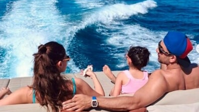 Raha Kapoor sat in between Alia Bhatt and Ranbir Kapoor in one picture. Raha Kapoor sat in between Alia Bhatt and Ranbir Kapoor in one picture.