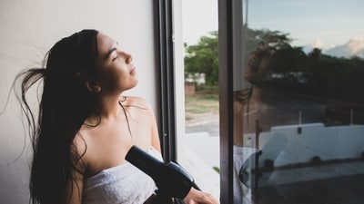 Whether you should air dry or blow dry your hair (Pexels) Whether you should air dry or blow dry your hair (Pexels)