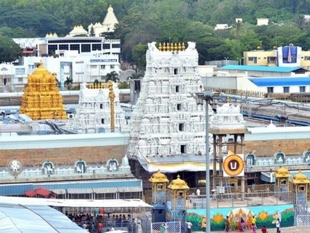 తిరుమలలో నకిలీ ఆధార్‌లతో రూమ్‌ల దందా