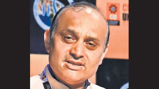 Vinod Kumar, who was the chief guest at the event, said that the Indian Space Research Organisation (ISRO) had turned India into a major space power. (HT Photo)