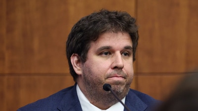 Dr. Michael Vulfovich testifies about Lindsay Clancy's injuries and cardiac arrest during her murder trial in Plymouth Superior Court, in Plymouth, Mass., Monday, Aug. 17, 2026. (Greg Derr/The Patriot Ledger via AP, Pool) (Greg Derr/Pool The Patriot Ledge) Dr. Michael Vulfovich testifies about Lindsay Clancy's injuries and cardiac arrest during her murder trial in Plymouth Superior Court, in Plymouth, Mass., Monday, Aug. 17, 2026. (Greg Derr/The Patriot Ledger via AP, Pool) (Greg Derr/Pool The Patriot Ledge)