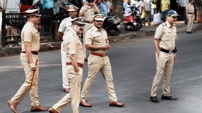 An Indian Navy sailor and family found dead at their official residence in Navy Nagar, Mumbai, in a suspected murder-suicide case An Indian Navy sailor and family found dead at their official residence in Navy Nagar, Mumbai, in a suspected murder-suicide case
