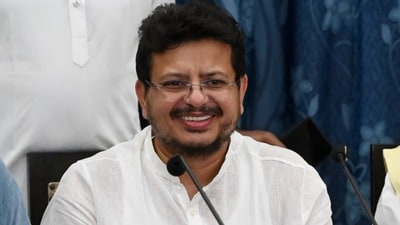 ঋতব্রত বন্দ্যোপাধ্যায়। (ফাইল ছবি, সৌজন্যে সমীর জানা/হিন্দুস্তান টাইমস) ঋতব্রত বন্দ্যোপাধ্যায়। (ফাইল ছবি, সৌজন্যে সমীর জানা/হিন্দুস্তান টাইমস)