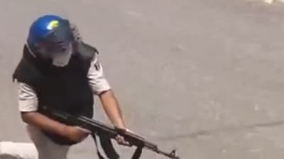 The constable who allegedly fired the rifle in Siwan has already been suspended. (X video grab) The constable who allegedly fired the rifle in Siwan has already been suspended. (X video grab)