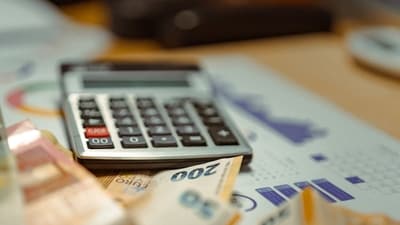 A Bengaluru woman broke down how she had spent ₹17,200 by the second day of the month. (Representational image/Unsplash) A Bengaluru woman broke down how she had spent ₹17,200 by the second day of the month. (Representational image/Unsplash)