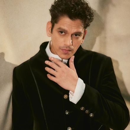 Vijay Varma gave it back to the host after he was called 'biggest red flag' on stage.