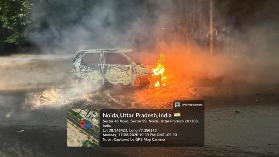 A car caught on fire in Noida