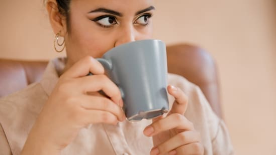 Do not drink coffee post 3 pm as it can disrupt your recovery.