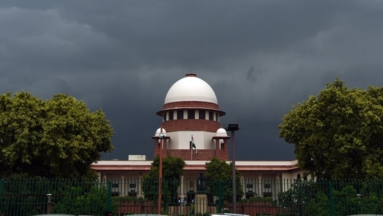 The Supreme Court expanded the proceedings to examine the larger systemic problem of money power in elections and sought responses from the Election Commission of India, the Union government, states and Union territories. (Shrikant Singh)
