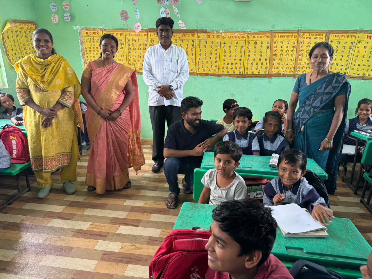 After complaining of insufficient benches, the government school at Abhijeet Dipke's native college has now installed new benches. (X/@abhijeet_dipke) After complaining of insufficient benches, the government school at Abhijeet Dipke's native college has now installed new benches. (X/@abhijeet_dipke)