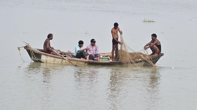 The eight fishermen had set out to sea from the Odalarevu Fish Landing Centre jetty at around 10 am on August 3.(Anil Kumar Maurya/HT) The eight fishermen had set out to sea from the Odalarevu Fish Landing Centre jetty at around 10 am on August 3.(Anil Kumar Maurya/HT)