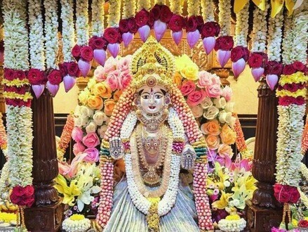వరలక్ష్మీ వ్రత కథ ఇదే.. చదివితే అమ్మవారి అనుగ్రహం లభిస్తుందని నమ్మకం!