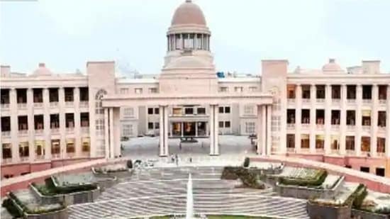The court asked the CBI to verify the allegations in the FIR and assess the shooting capability of SHO Ashwini Kumar Dubey, including whether he could accurately fire a 9mm service pistol from 15 metres at night merely by hearing the sound of a weapon being loaded. (File Photo)
