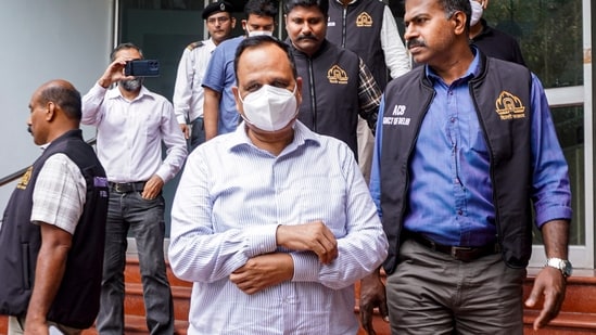 AAP leader Satyendar Jain, centre, being produced before the court after an arrest by the Anti-Corruption Branch in connection with an alleged corruption case involving the tendering process for sewage treatment plant projects of the Delhi Jal Board