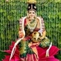 వరలక్ష్మీ వ్రతం రోజున ఈ శ్లోకాలు చదవండి.. అమ్మవారి అనుగ్రహం పొందండి