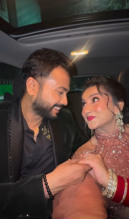 এনগেজমেন্ট লুকে ডোনা ও সায়ন্তন