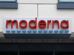 Moderna stock falls 12% after a 177% surge as investors weigh the intismeran cancer vaccine win, future demand, pricing and other cancer trials. (AP Photo/Bill Sikes, File)prnto