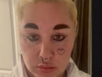 Amanda Bynes drew attention online as a video showed her with a photo of Hayden Panettiere. 