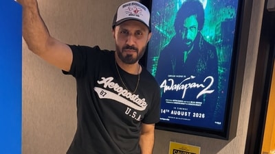 Pakistani singer Mustafa Zahid watched Awarapan 2 in theatres this week. Pakistani singer Mustafa Zahid watched Awarapan 2 in theatres this week.