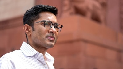 অভিষেক বন্দ্যোপাধ্যায়ের অ্যাকাউন্ট ফ্রিজ মামলায় ব্যাঙ্ককে ভর্ৎসনা কলকাতা হাইকোর্টের (PTI) অভিষেক বন্দ্যোপাধ্যায়ের অ্যাকাউন্ট ফ্রিজ মামলায় ব্যাঙ্ককে ভর্ৎসনা কলকাতা হাইকোর্টের (PTI)