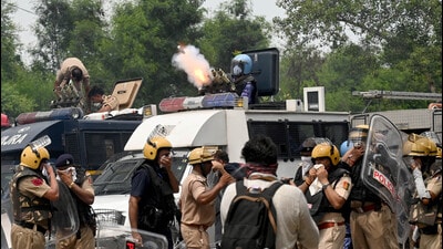 Police deployment during Qaumi Insaaf Morcha’s previous march to the city. (Ravi Kumar/HT)