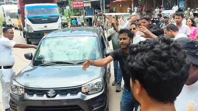 Protesters gathered in Jorabat and prevented Meghalaya-registered vehicles from entering Assam. Protesters gathered in Jorabat and prevented Meghalaya-registered vehicles from entering Assam.