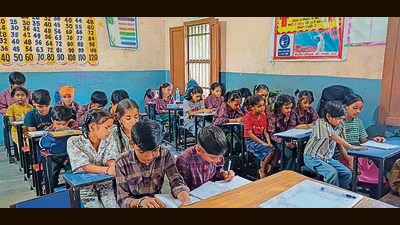 Several students in government schools in Ludhiana are still waiting for their uniforms, with many, particularly new admissions, attending classes in civil clothes. (HT PHOTO) Several students in government schools in Ludhiana are still waiting for their uniforms, with many, particularly new admissions, attending classes in civil clothes. (HT PHOTO)