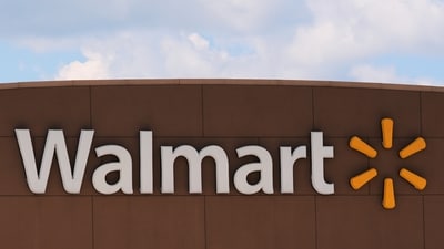 Walmart gets a $2.9 billion tariff refund after paying import tariffs in 2025 and 2026. (AP Photo/Charles Krupa, File) (AP Photo/Charles Krupa) Walmart gets a $2.9 billion tariff refund after paying import tariffs in 2025 and 2026. (AP Photo/Charles Krupa, File) (AP Photo/Charles Krupa)