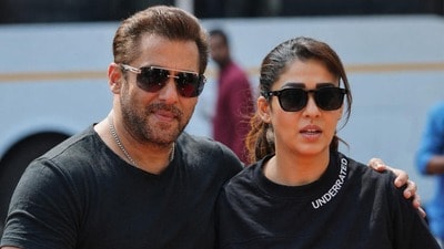 The Monster: సల్మాన్ ఖాన్, వంశీ పైడిపల్లి మూవీకి క్రేజీ టైటిల్.. మాన్స్టర్లా వస్తున్న బాలీవుడ్ భాయ్ The Monster: సల్మాన్ ఖాన్, వంశీ పైడిపల్లి మూవీకి క్రేజీ టైటిల్.. మాన్స్టర్లా వస్తున్న బాలీవుడ్ భాయ్