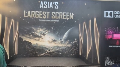 Largest Screen: 108 అడుగుల భారీ స్క్రీన్.. ఏషియాలోనే అతిపెద్దది.. వారణాసి మూవీతో లాంచ్.. తిరుపతికి స్పెషల్ అట్రాక్షన్! Largest Screen: 108 అడుగుల భారీ స్క్రీన్.. ఏషియాలోనే అతిపెద్దది.. వారణాసి మూవీతో లాంచ్.. తిరుపతికి స్పెషల్ అట్రాక్షన్!
