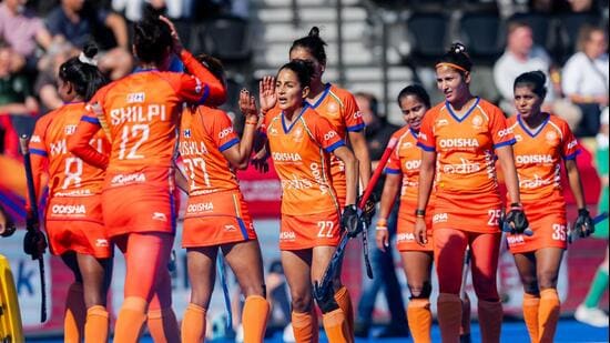 Amstelveen - 2026 FIH Hockey World Cup Belgium & Netherlands (W) 23 India v England (Pool D) Picture: Baljeet Kaur Player of India shakes hands after the match COPYRIGHT WORLDSPORTPICS / Ewout Pahud de Mortanges No archive allowed (Ewout Pahud de Mortanges)
