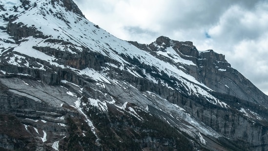 DNA tests confirmed the remains were of 2 Belgian hikers, aged 39 and 41, who went missing near Weissmies in 1992.