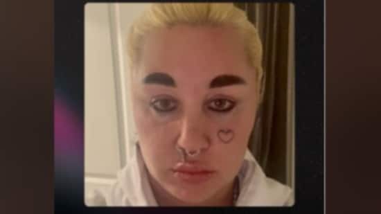 Amanda Bynes drew attention online as a video showed her with a photo of Hayden Panettiere. (Instagram/ amandapandapandapanda1)