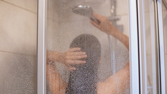 Excessively hot or uncomfortably cold showers are not recommended as they both have pros and cons.