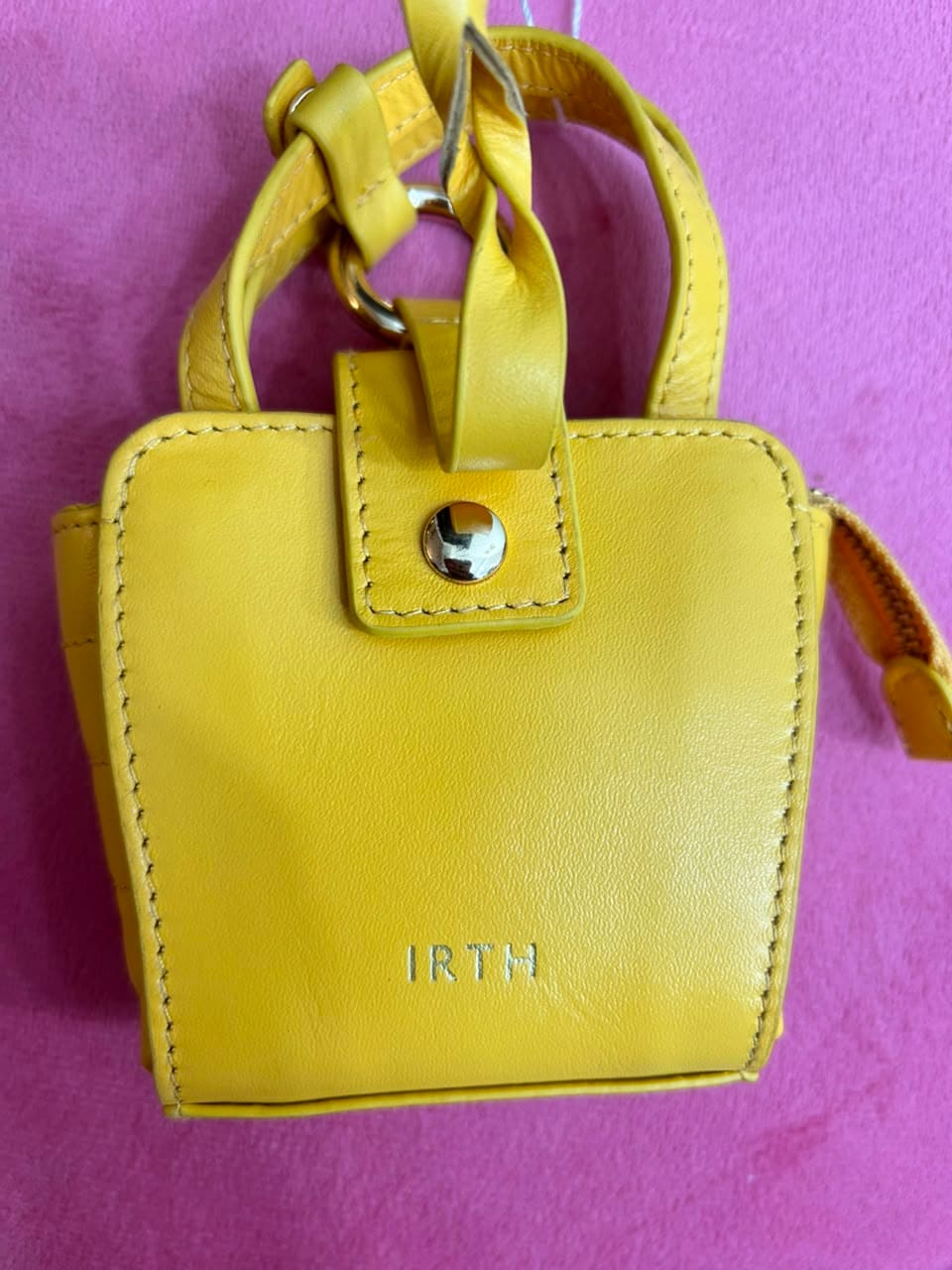 Meg Miniature Leather Handheld – Yellow
