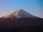 Japanese father leaves tired 7-year-old son on Mount Fuji, sparks online outrage