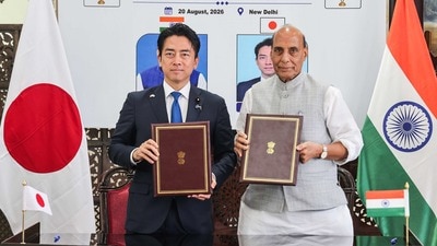 চিনকে বার্তা দিয়ে প্রতিরক্ষা ক্ষেত্রে সহযোগিতা আরও বাড়াল ভারত ও জাপান। (PIB Photo Gallery) চিনকে বার্তা দিয়ে প্রতিরক্ষা ক্ষেত্রে সহযোগিতা আরও বাড়াল ভারত ও জাপান। (PIB Photo Gallery)