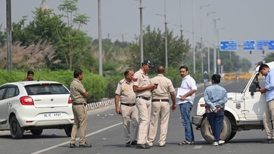 His family kept the body on the rooftop as the ground floor of the house was submerged under nearly four feet of water, relatives said. (Sanchit Khanna/Hindustan Times file photo) His family kept the body on the rooftop as the ground floor of the house was submerged under nearly four feet of water, relatives said. (Sanchit Khanna/Hindustan Times file photo)