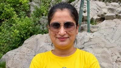 স্ত্রীকে গুলি, হোয়াটসঅ্যাপ স্টেটাস দিয়ে বোনকে খুন! আত্মঘাতী ব্যাঙ্ককর্মীর ২ ঘন্টার হত্যাকাণ্ড (সৌজন্যে টুইটার) স্ত্রীকে গুলি, হোয়াটসঅ্যাপ স্টেটাস দিয়ে বোনকে খুন! আত্মঘাতী ব্যাঙ্ককর্মীর ২ ঘন্টার হত্যাকাণ্ড (সৌজন্যে টুইটার)